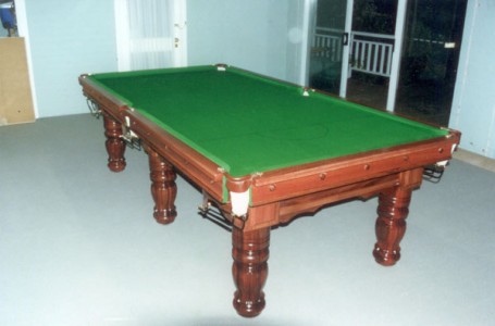 Royal Deluxe billiard table by Thompson Billiard Tables, view 3 of 7